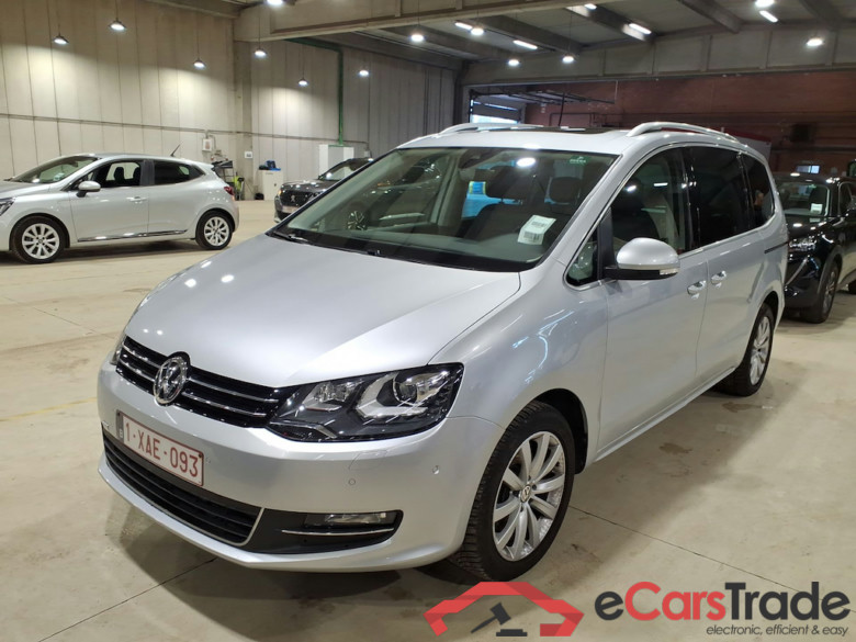 Volkswagen Sharan 2.0 TDi Highline 7PL Aut. Pano ACC Navi 1/2 Leather-Alcantara Klima PDC ...