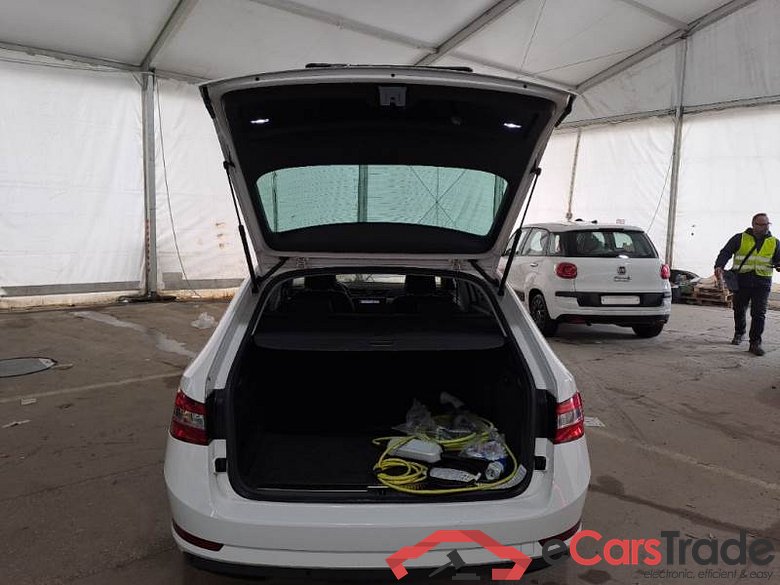SKODA SUPERB WAGON / 2019 / 5P / STATION WAGON 1.4 TSI PLUG-IN HYBRYD EXECUTIVE DSG #5