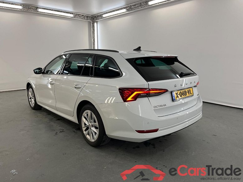 SKODA OCTAVIA COMBI 1.0 e-TSI Business Edition #3