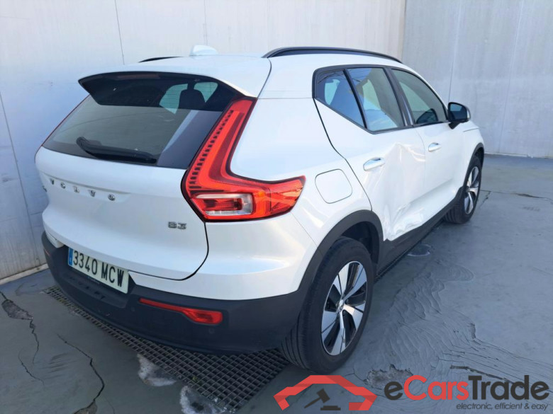 VOLVO XC40 todoterreno 2.0 B3 G Plus Dark Auto 160 CV #2