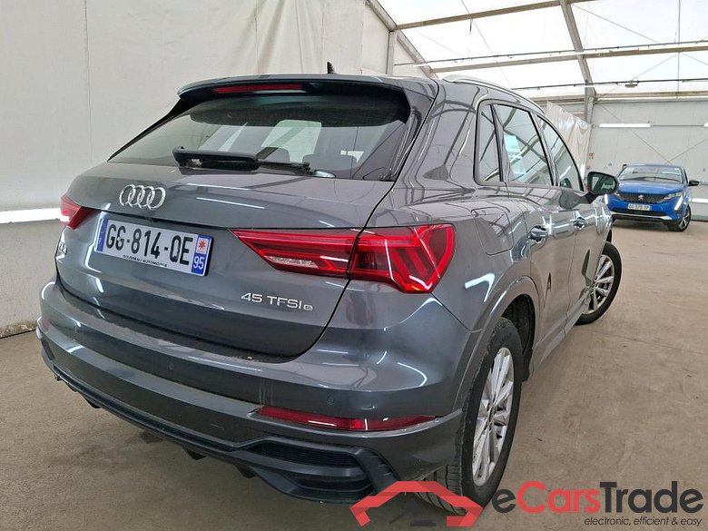 AUDI Q3 / 2018 / 5P / SUV 45 TFSI E 245 S TRONIC S LINE #3