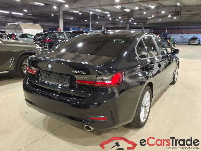 BMW 320e Plug-In Hybrid Aut. LED-Xenon LC-Pro Navi Hi-Fi Sport-Leather KeylessGo Camera Klima PDC ... #3