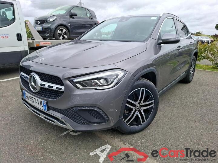 Mercedes GLA 200d Aut. LED-Xenon Widescreen Navi 1/2 Sport-Leather KeylessGo Camera Klima PDC ... #1