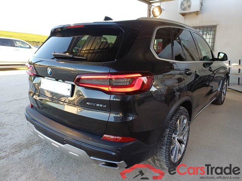 BMW X5 / 2018 / 5P / SUV XDRIVE 25D XLINE AUTOM. #2