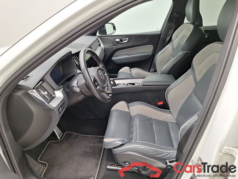 Volvo, XC60 '17, Volvo XC60 T6 Recharge Geartronic R-Design 5d #3