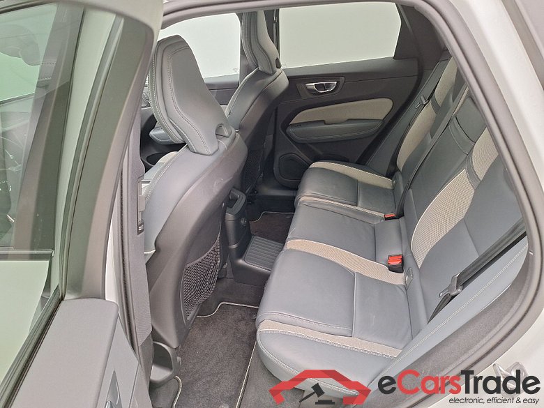 Volvo, XC60 '17, Volvo XC60 T6 Recharge Geartronic R-Design 5d #4