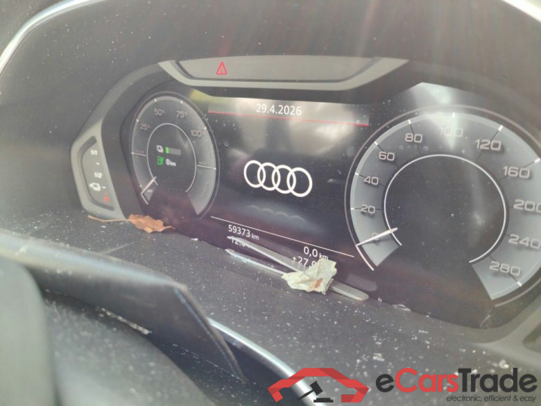 Audi Q3 45 TFSI e S tronic S Line 5d !!! Damaged car !!!! VERKOOP met enkel IB II  !!!! VERKoop met enkel IB II !!!!!! #3