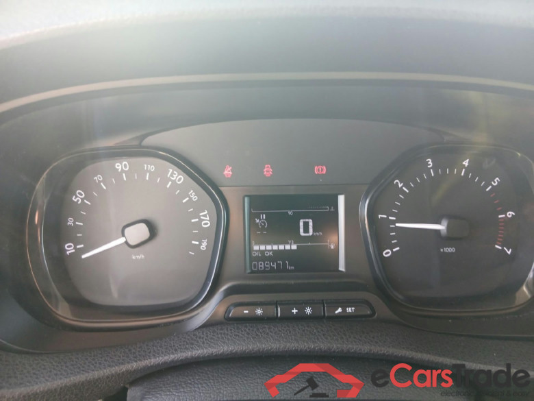 OPEL Vivaro / 2019 / 4P / furgón 1.5 Diésel 88kW (120CV) M Std Express #4