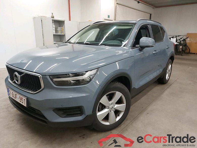 VOLVO - VOL XC40 T2 129PK Momentum Core & GPS & Park Assist  * PETROL *