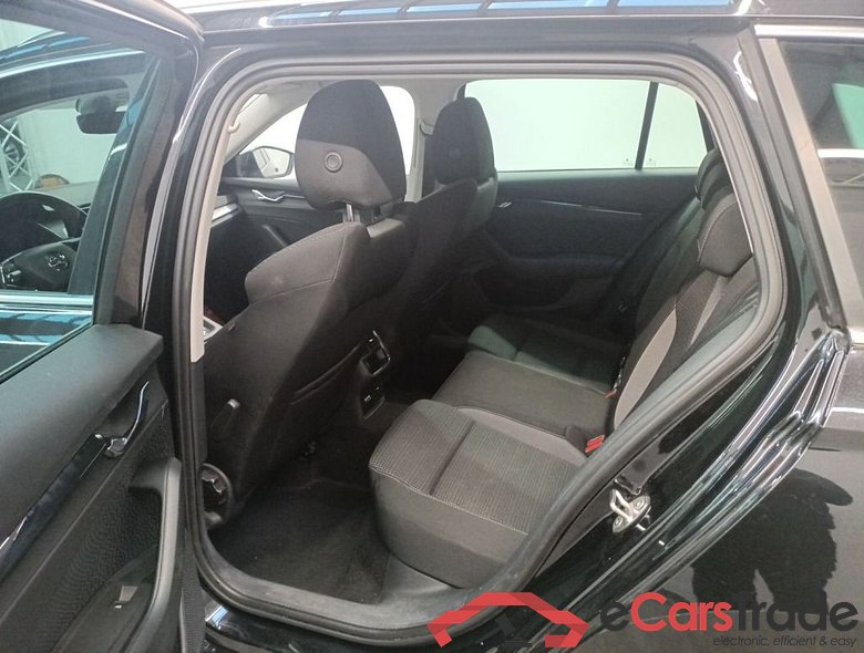 Skoda Octavia Combi 2.0 CRTDI 85kW DSG7 Clever 5d #3