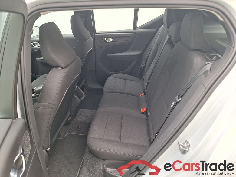 Volvo, XC40 '17, Volvo XC40 T2 Momentum Core 5d #4