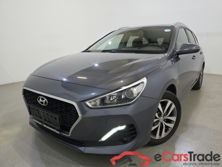 Hyundai i30 1.6 CRDI Twist Navi KeylessGo Klima PDC ... #1
