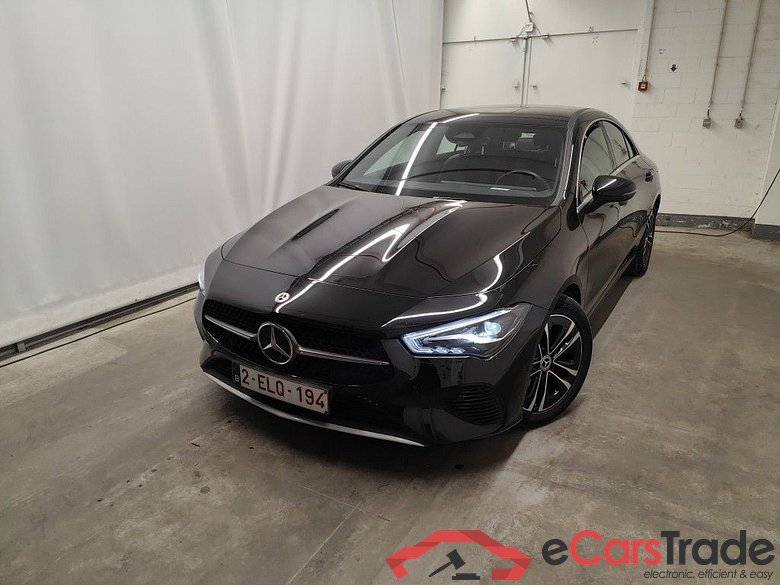 Mercedes-Benz CLA CLA 180 Business Line 4d