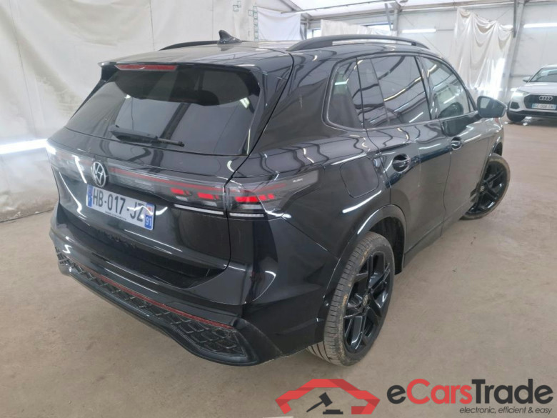 VOLKSWAGEN Tiguan / 2023 / 5P / SUV 1.5 EHYBRID 272 DSG6 R-LINE EXCLUSIVE(SP) #3