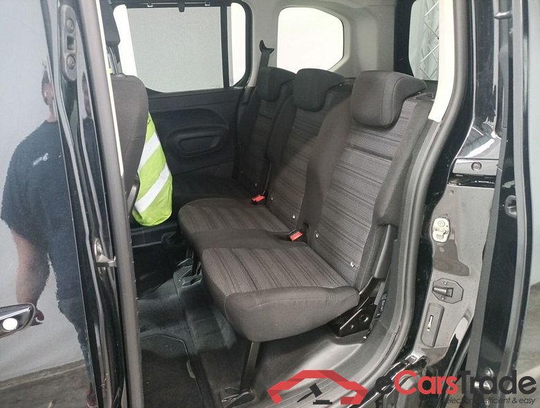 Opel Combo Life 1.5 Turbo D BlueI 96kW S/S Elegance L1H1 5d #3