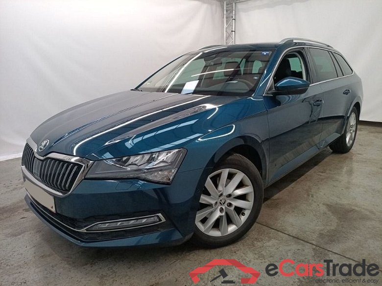 Skoda Superb 2.0 CRTDI Style Aut. LED Virtual Navi KeylessGo Klima PDC ...