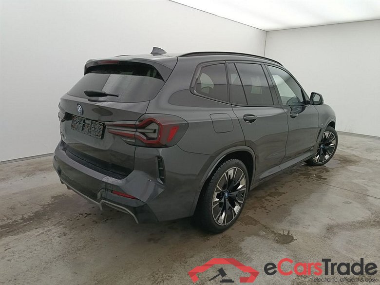BMW IX3 - 2022 74 kWh 286 iX3 5d #2