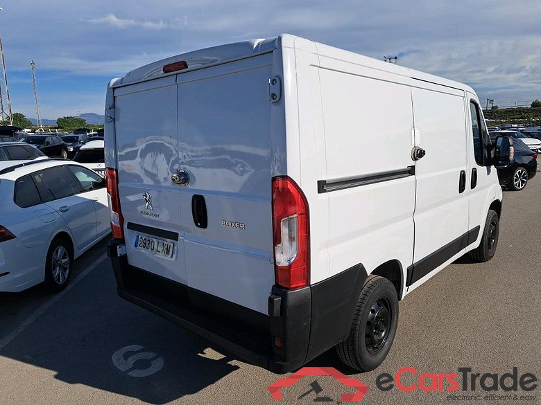 PEUGEOT Boxer / 2014 / 4P / furgón Pack 330 L1 H1 BHDI 88kW(120CV) S&S 6 V. #2