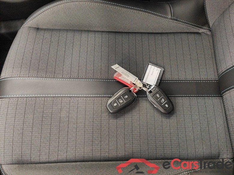 PEUGEOT 2008 - 2020 1.2 PureTech 130 Allure S&S (EU6.3) 5d #4
