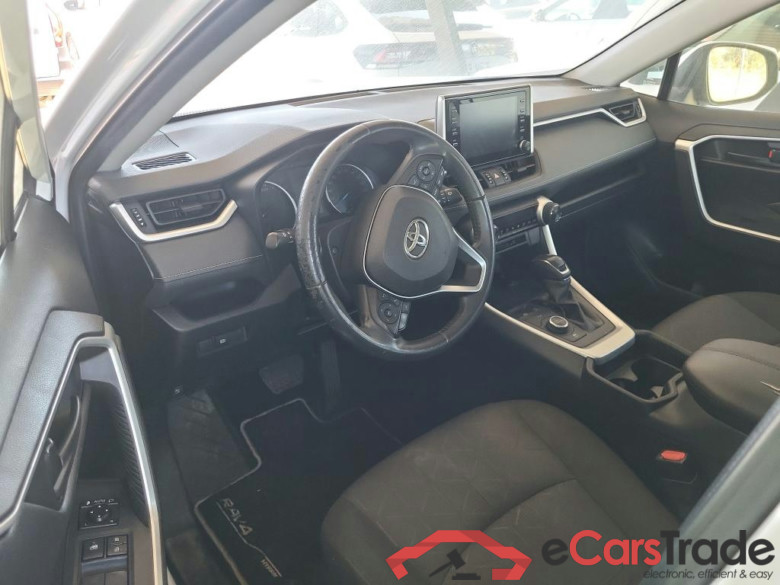 TOYOTA Rav4 / 2018 / 5P / todoterreno 2.5l 220H Business 4WD ** SIN BATERIA** #3