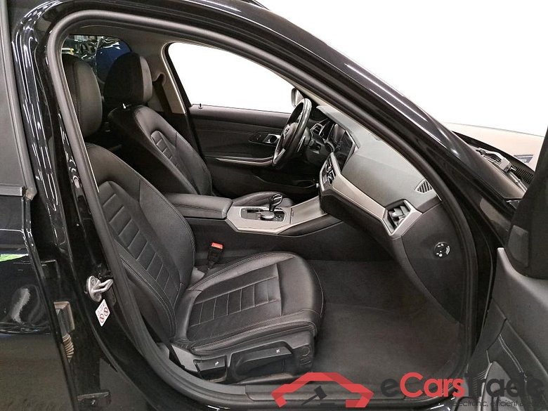 BMW - BMW 3 TOURING 330e xDrive 292PK Business Edition With Vernasca Leather & Active Cruise & Driving Assistant Pack  * HYBRID * #3