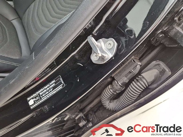 MERCEDES-BENZ A-KLASSE 1.3 250 E 7G-DCT LUXURY LINE #5
