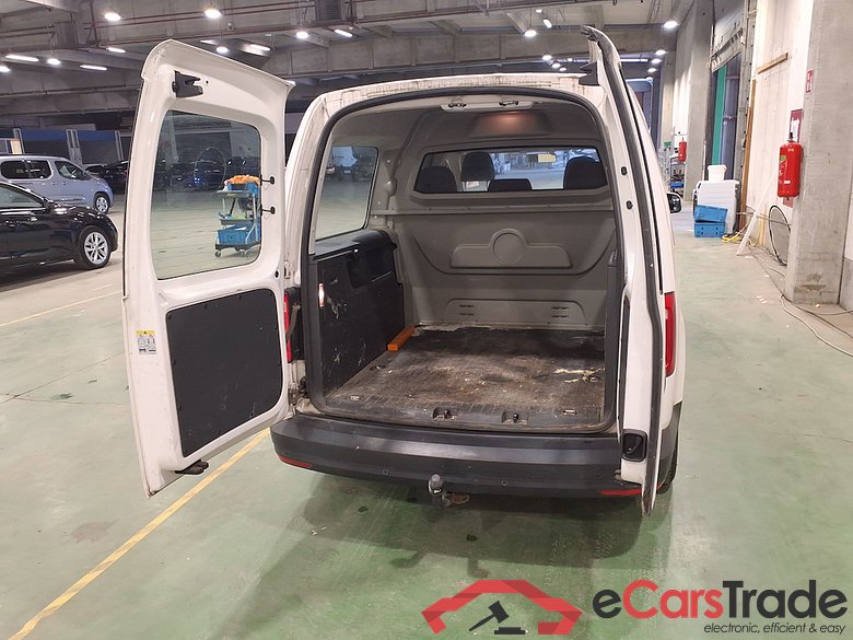 VOLKSWAGEN CADDY MAXI DIESEL - 2015 2.0 TDi SCR Trendline (EU6.2) #3