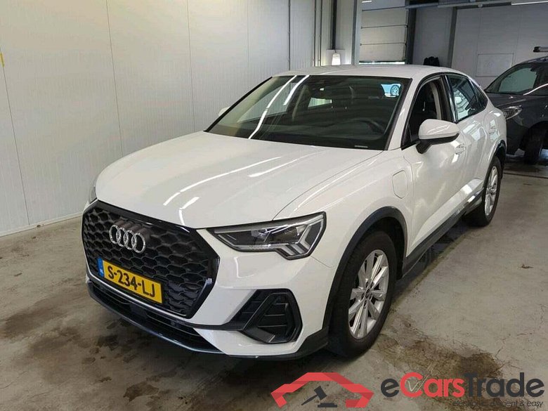 AUDI Q3 Sportback 45 TFSI e Adv Edit.