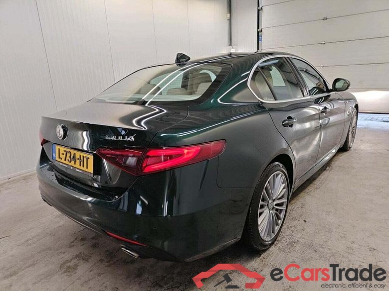 Alfa Romeo Giulia 2.2 TI #2