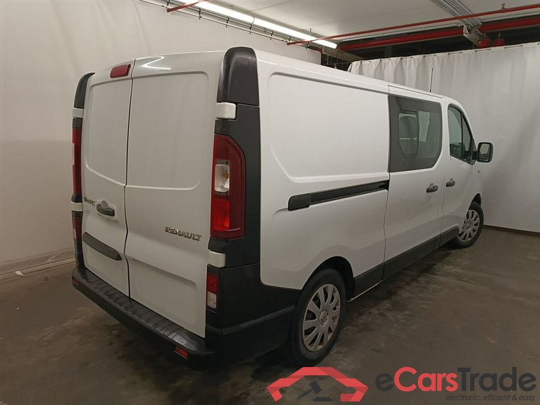 Renault Trafic L2H1 dCi 120 Grand Confort DC 2.9T 4d #2
