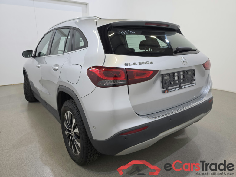Mercedes GLA 200d Aut. LED-Xenon Widescreen Navi 1/2 Sport-Leather KeylessGo Klima PDC ... #6
