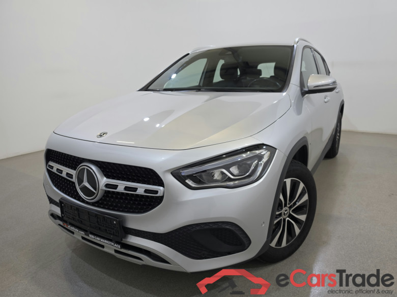 Mercedes GLA 200d Aut. LED-Xenon Widescreen Navi 1/2 Sport-Leather KeylessGo Klima PDC ...