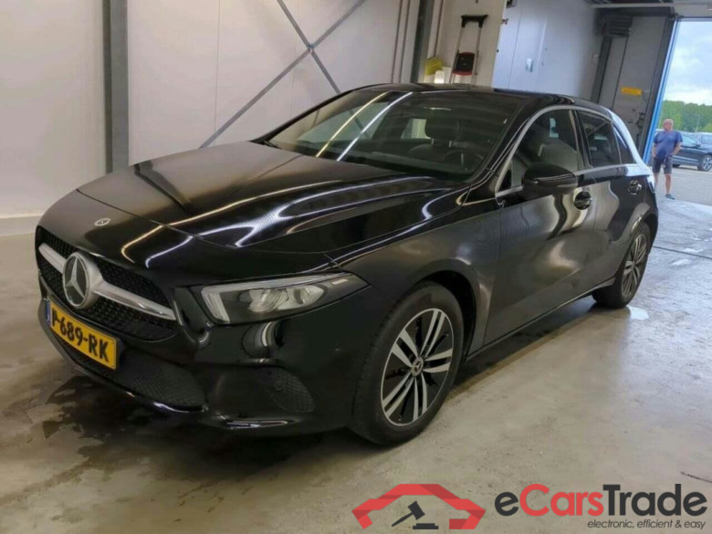 MERCEDES-BENZ A-klasse 250 e Bns Sol Luxury #1