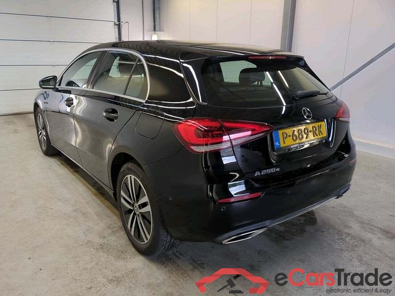MERCEDES-BENZ A-klasse 250 e Bns Sol Luxury #6