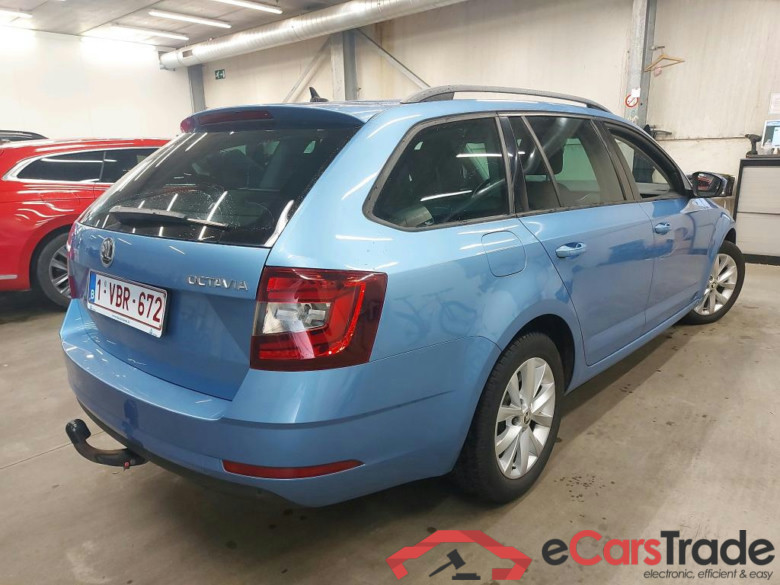 SKODA - SKO OCTAVIA COMBI CRTDI 115PK DSG 7 GreenTec Ambition & Pack Safety & Heated Seats & GPS & Adaptive Cruise & Comfort & Look Pack #2