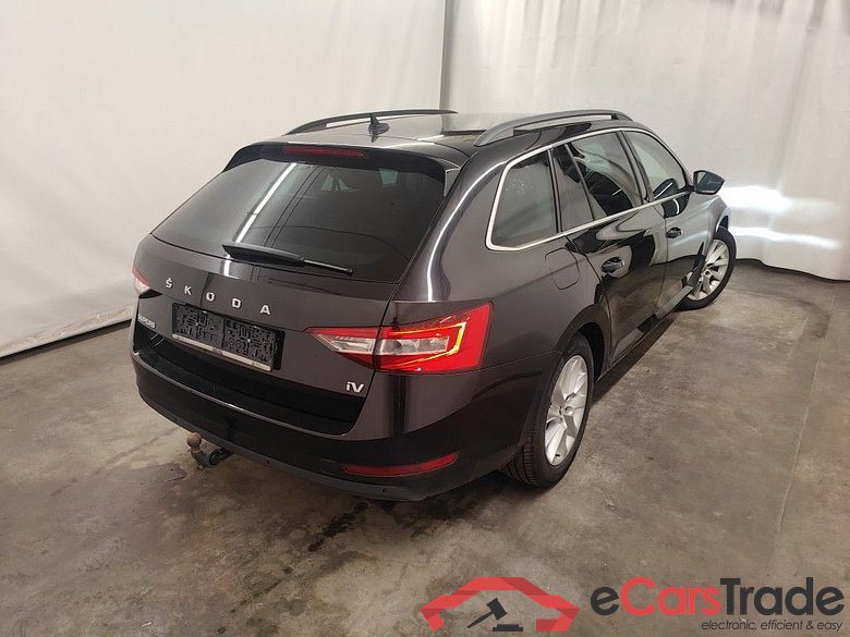 Skoda Superb Combi 1.4 TSI iV 160kW DSG6 Clever 5d #2