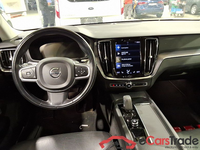 VOLVO V60 2.0 B3 MHEV MOMENTUM PRO DCT #6