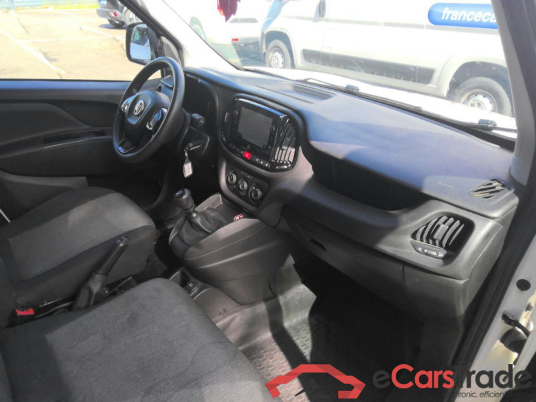DOBLO CARGO 16MJ 105 PRO LOUNGE #4
