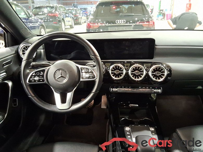 MERCEDES-BENZ A-Klasse 1.3 A 250 E BUSINESS SOLUTION DCT #6