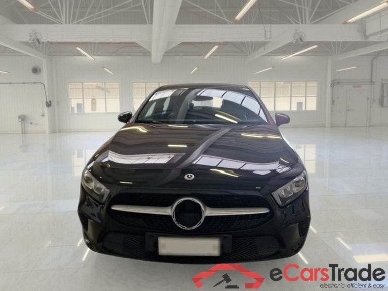 MERCEDES-BENZ CLASSE A / 2018 / 5P / BERLINA A 180 D AUTOMATIC BUSINESS EXTRA #6