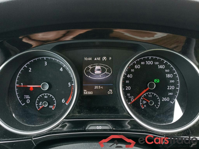 VOLKSWAGEN Touran / 5P / Sport 2.0 TDI 150 CV DSG #4