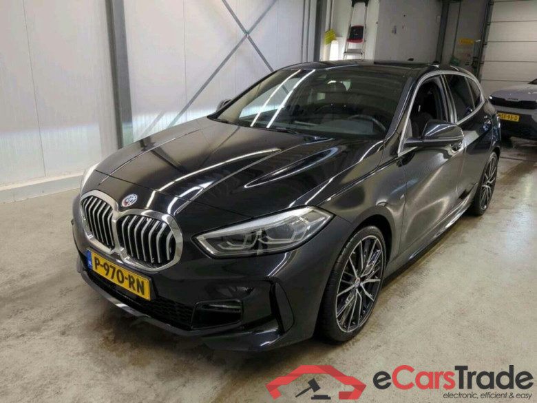 BMW 1-serie 118i Executive #1