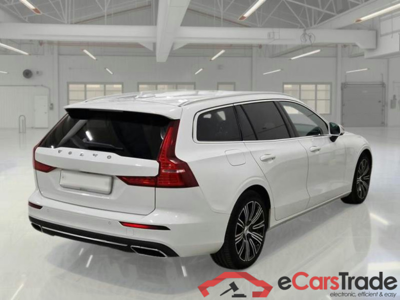 VOLVO V60 / 2019 / 5P / STATION WAGON T6 PLUG-IN AWD AUTOM.INSCR.EXPR. #2