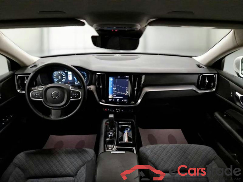 VOLVO V60 / 2019 / 5P / STATION WAGON T6 PLUG-IN AWD AUTOM.INSCR.EXPR. #3