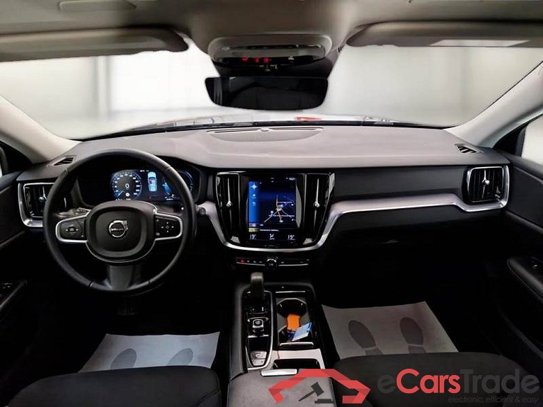 VOLVO V60 / 2019 / 5P / STATION WAGON T6 PLUG-IN AWD AUTOM.INSCR.EXPR. #3