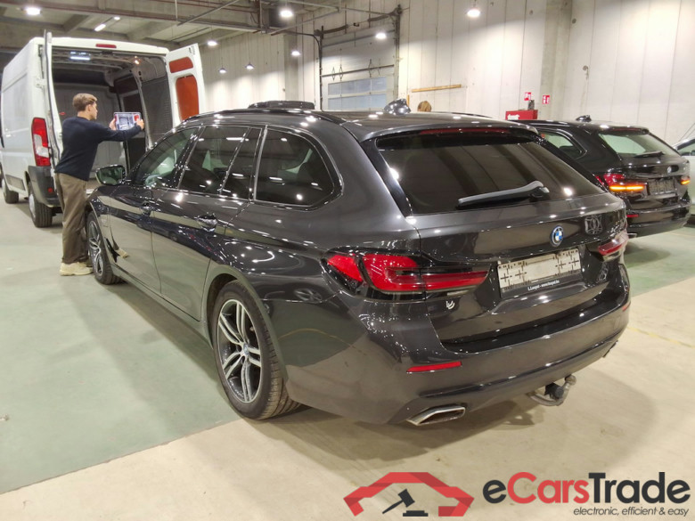 BMW 5 SERIES TOURING 2.0 520E TOURING AUTO #1