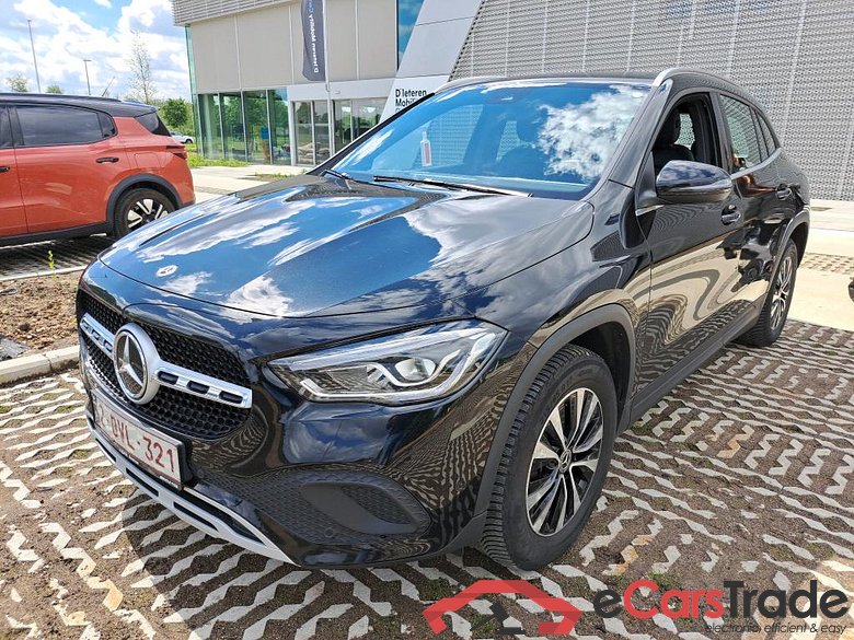 MERCEDES-BENZ GLA 1.3 GLA 250 E DCT BUSINESS SOLUTION