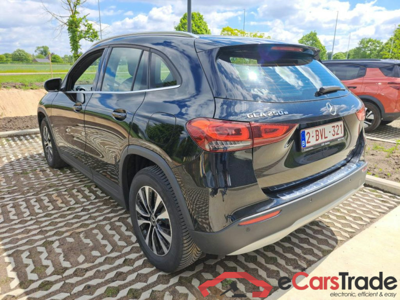 MERCEDES-BENZ GLA 1.3 GLA 250 E DCT BUSINESS SOLUTION #3