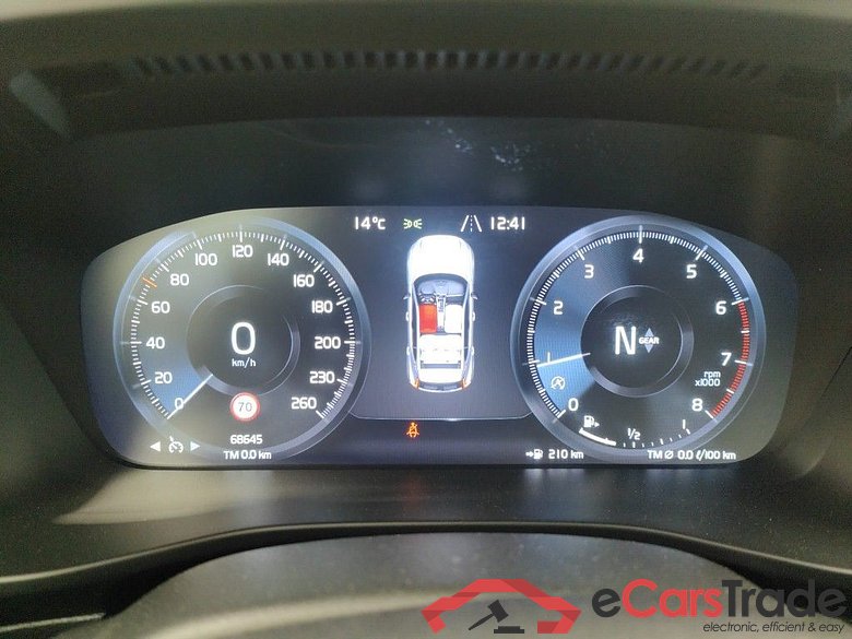 Volvo XC40 T3 Momentum Pro 5d #6