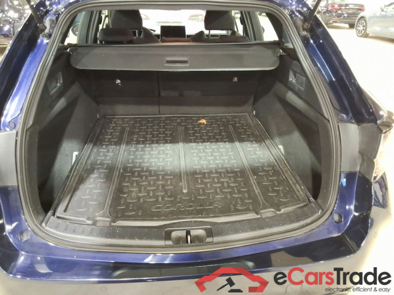 TOYOTA COROLLA TOURING SPORTS 1.8 HEV DYNAMIC E-CVT #3